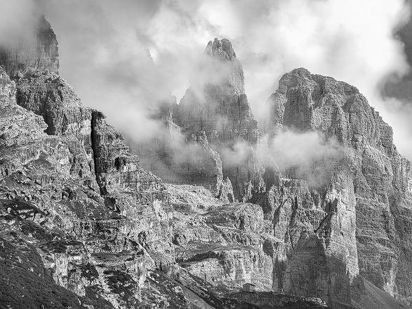 Zwick, Martin 아티스트의 Cima Brenta from Val Rendena-The Brenta Dolomites-UNESCO World Heritage Site-Italy-Trentino-Val Ren작품입니다.